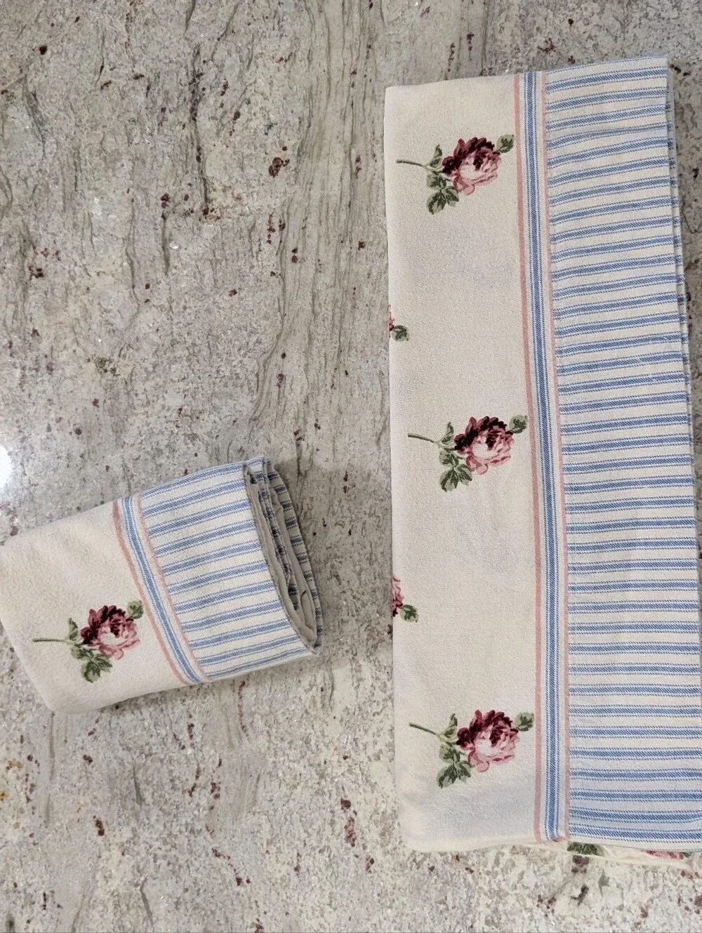 Vintage Flannel Flat Sheet & 2 Pillowcases Red Roses Ivory Shabby Chic JCP 3 Pcs